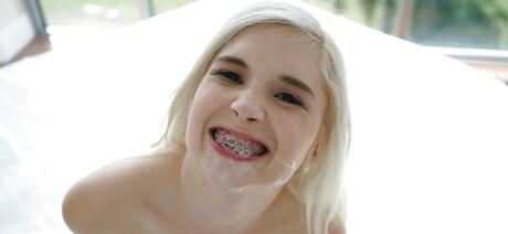 Hot american blonde teen Piper Perri rammed after good suck 