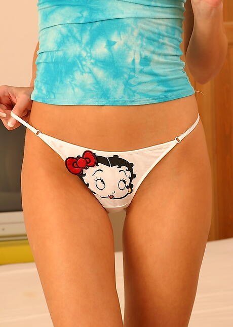 Stunning teen Eva denudes small tits and pussy 